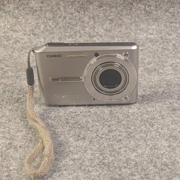 Casio Exilim EX-S600 6.0MP Digital Camera Silver | Pre-Owned | Tested - Picture 1 of 11